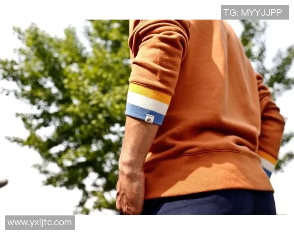 足球明星时尚风采大赏精选衣装图片大全展示他们的独特魅力与风格